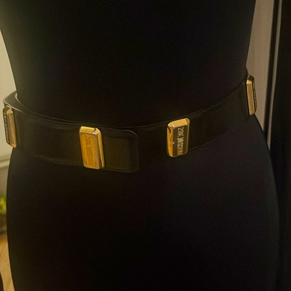 MOSCHINO Lether belt